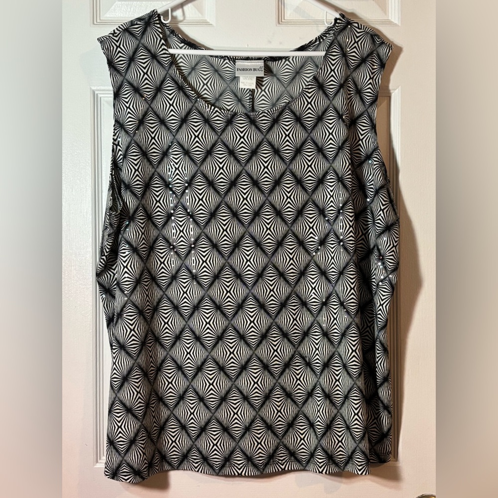 Fashion Bug Black and White Graphic Sleeveless Tank Top
